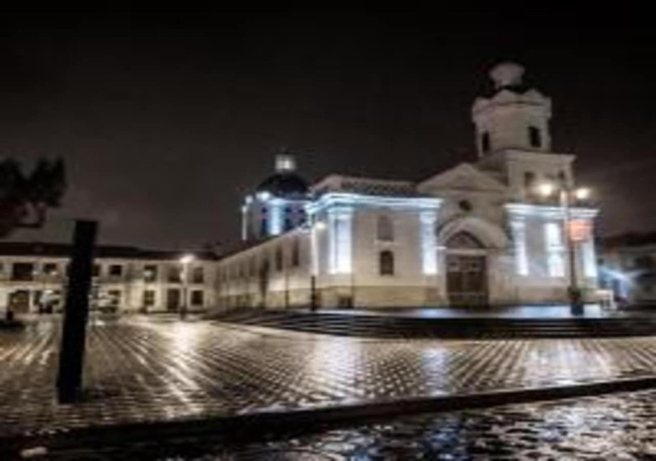 Hotel Azul de la Plaza Cuenca Exterior foto