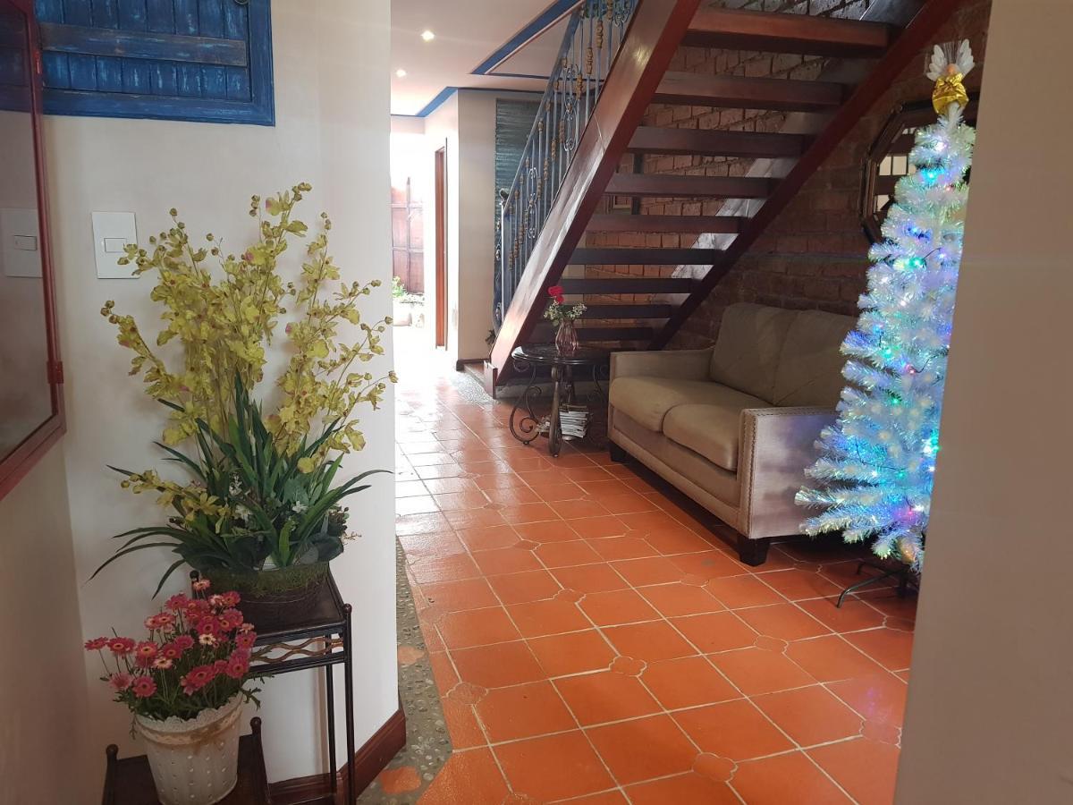 Hotel Azul de la Plaza Cuenca Exterior foto